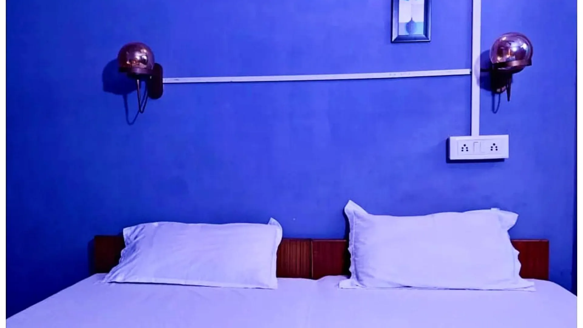 Budget Hotel Banaras # Rest Near Ganga River & Kashi Vishwanath Temple - Fully Air Conditioned Rooms With Wi-Fi #Prime Location - Best Seller In Varanasi